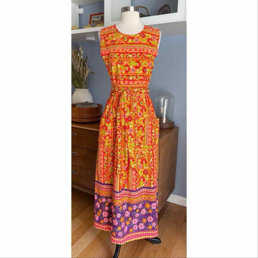 Vintage 60s 70s Design House Japan Floral Cotton Apron Dress Pinafore One Size